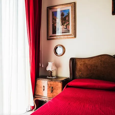 Graziani Relais فندق مبيت وإفطار نابولي