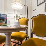 Graziani Relais فندق مبيت وإفطار نابولي